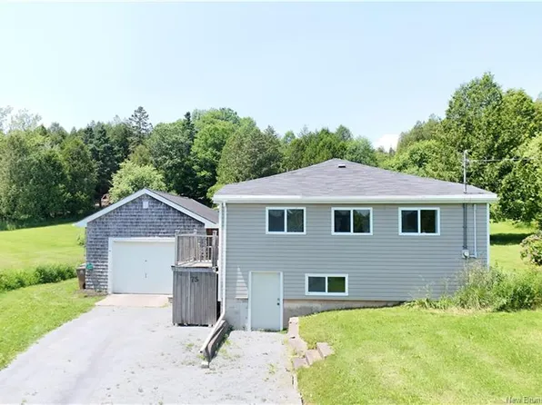 75 Jones Dr, Saint John, NB E2K 5J6