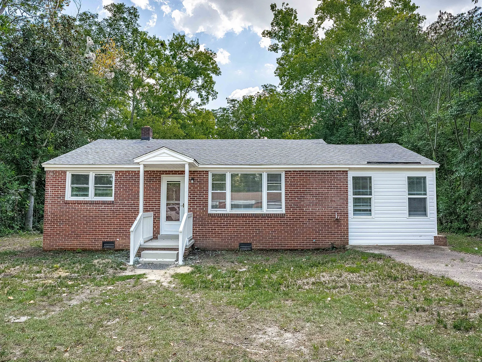 4 bed, $1,750 — Photo 1