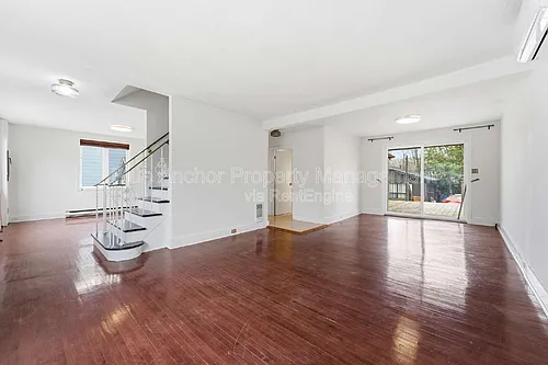 247 Macdonald Ave #1 Photo 1
