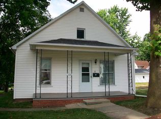 133 W Myrtle St, Canton, IL 61520