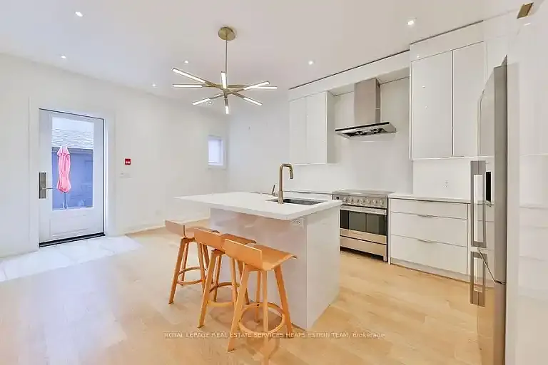 234 Brock Ave #1A — Photo 8