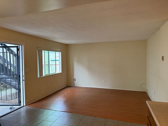 4th image of 5660 Lauretta St #2