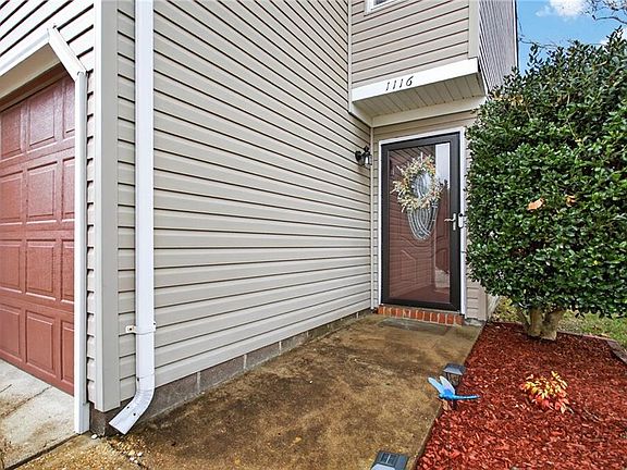 2nd image of 1116 Taylor Rd