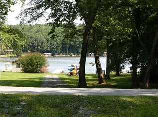 1975 S Lakeshore Dr, Louisa, VA