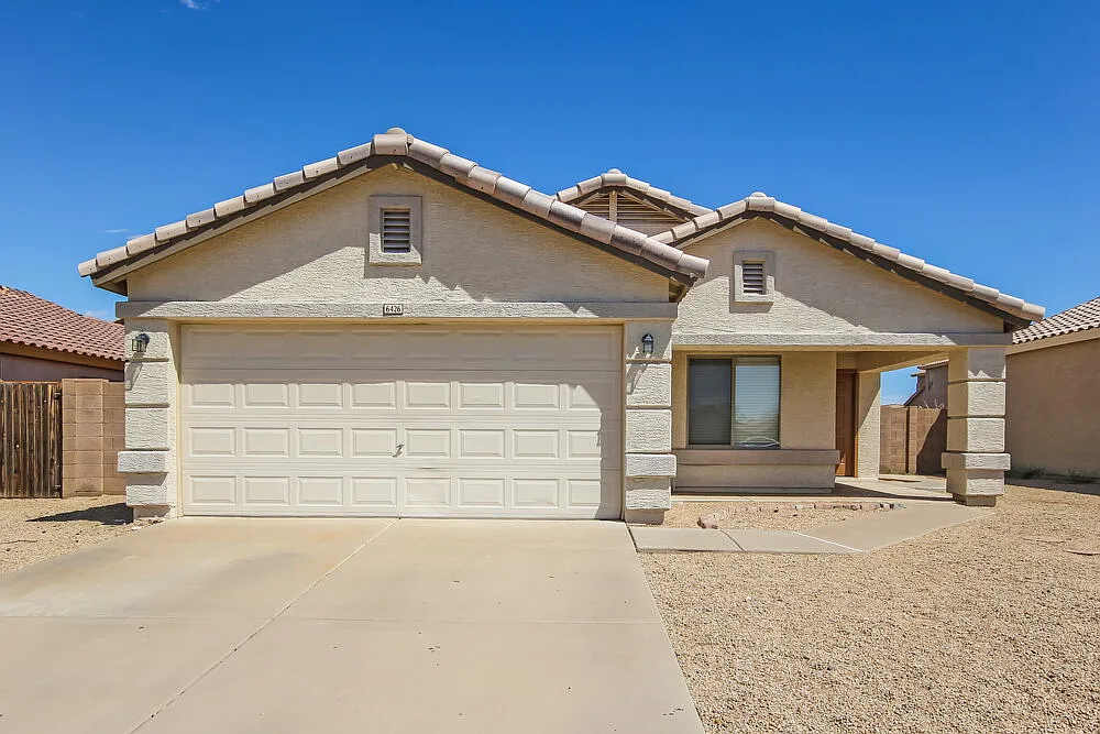 3 bed, 2.0 bath, 1590 sqft, $2,185 — Photo 1