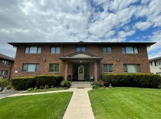 217 N 1st St APT 7, Dekalb, IL 60115