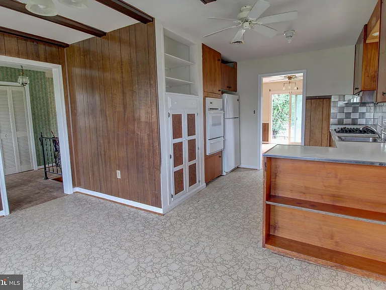 113 Thornton Ct — Photo 12