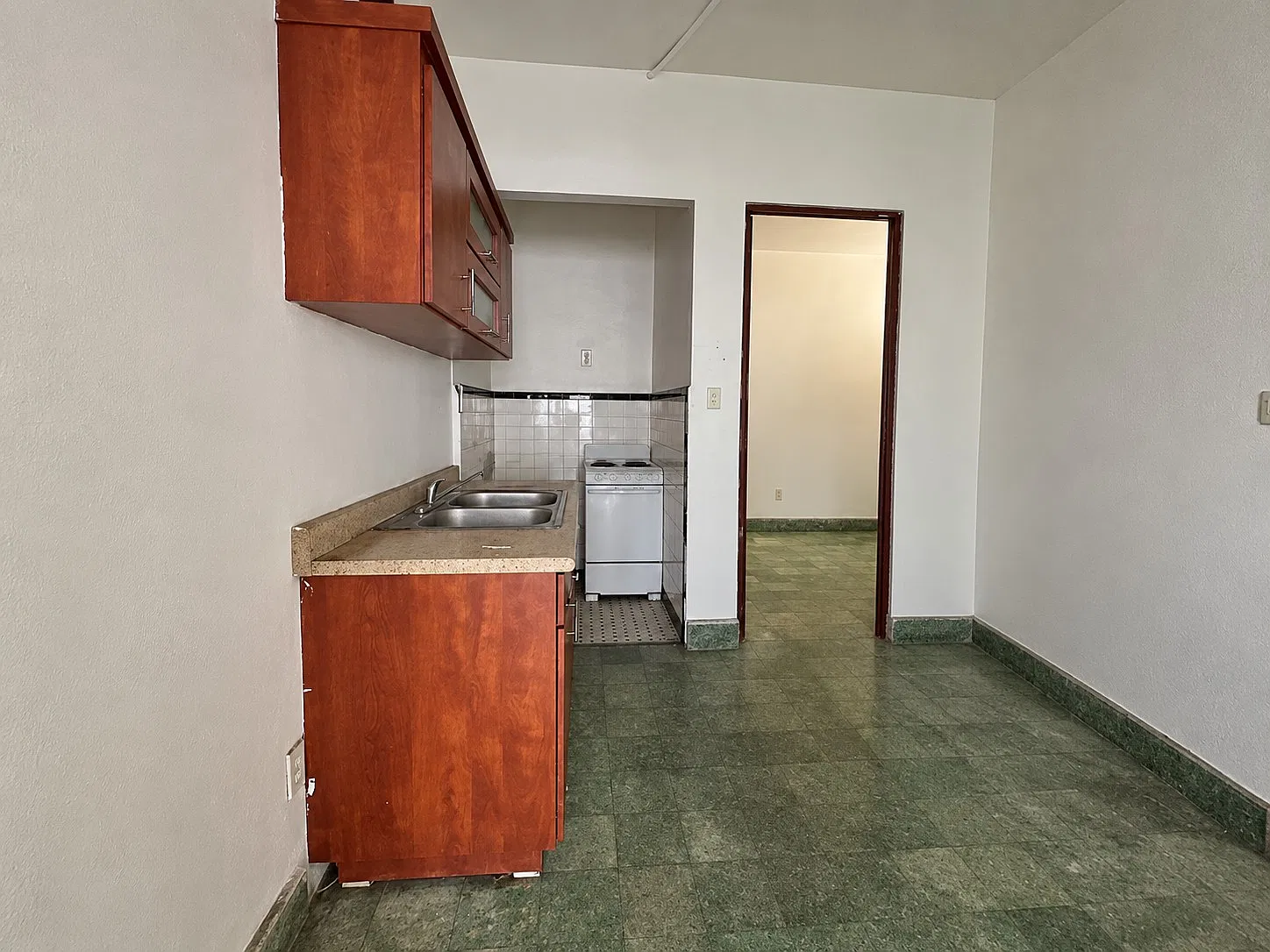 2 bed, 550 sqft, $850 — Photo 3