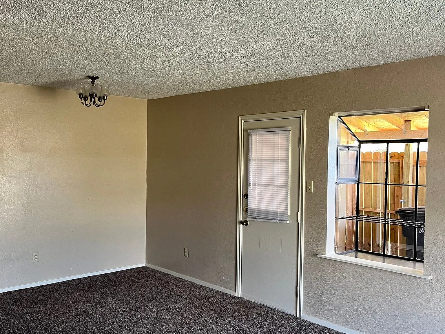 4505 Chase Cir — Photo 4