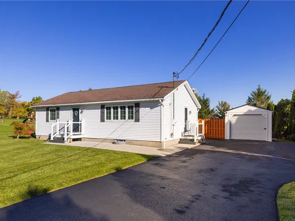 6128 N Bloomfield Rd, Canandaigua, NY 14424