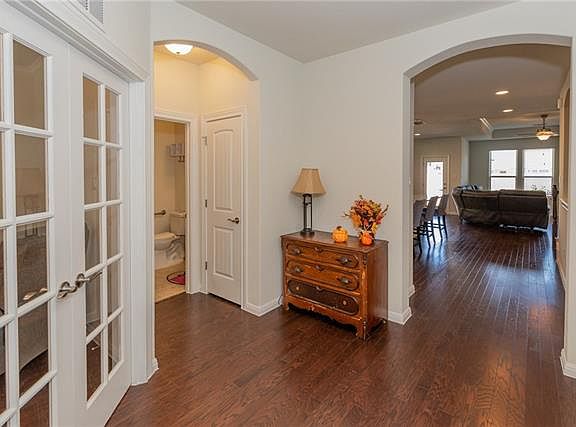 4th image of 17025 Lathrop Ave