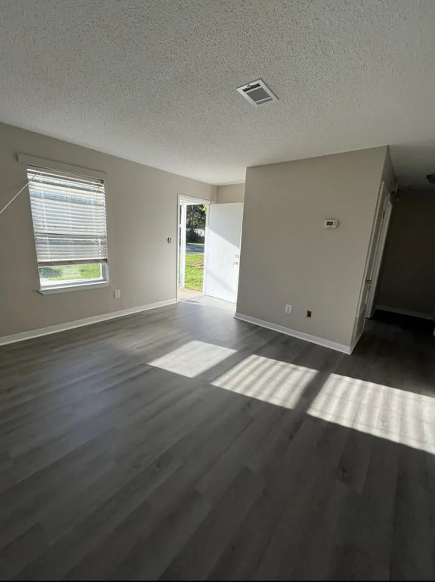 Building Photo - 1130 Gordon Ave #B
