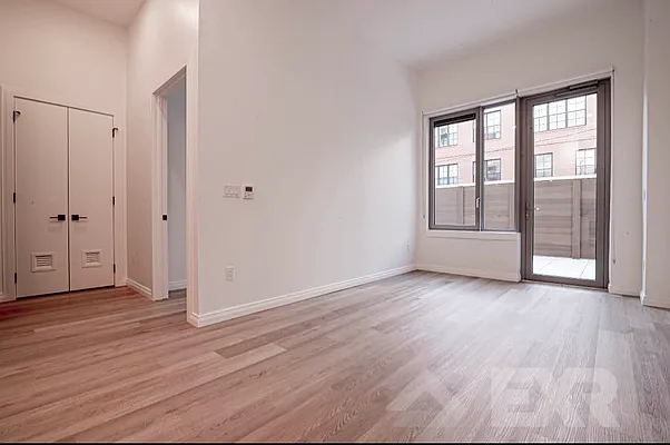 Rented by EXR | media 2