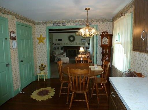 5th image of 15 Seminole Ave