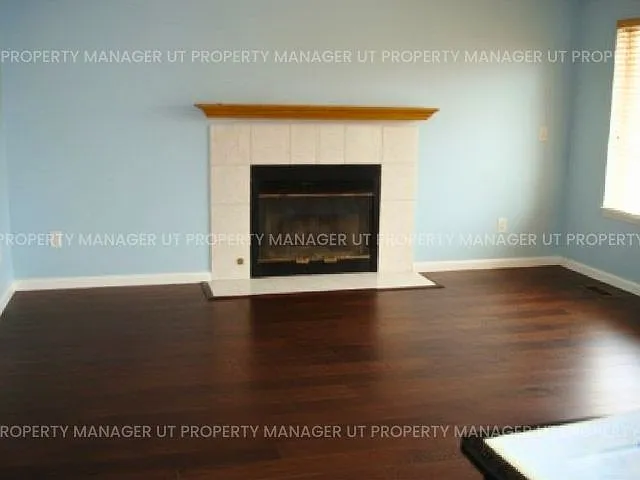 9881 S 3265 W — Photo 9