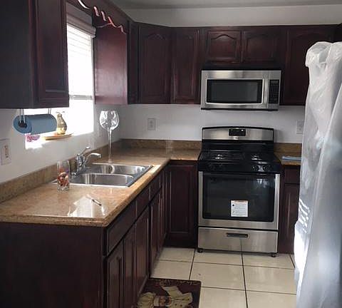 4th image of 4020 Baywood St