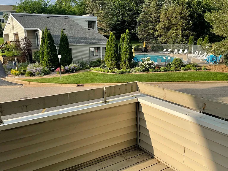 Chapshire Dr SE — Photo 16