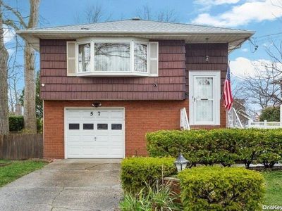 57 E Walnut Street, Massapequa, NY, 11758