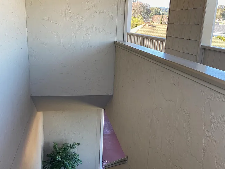 1117 Laguna Ave #5 — Photo 30