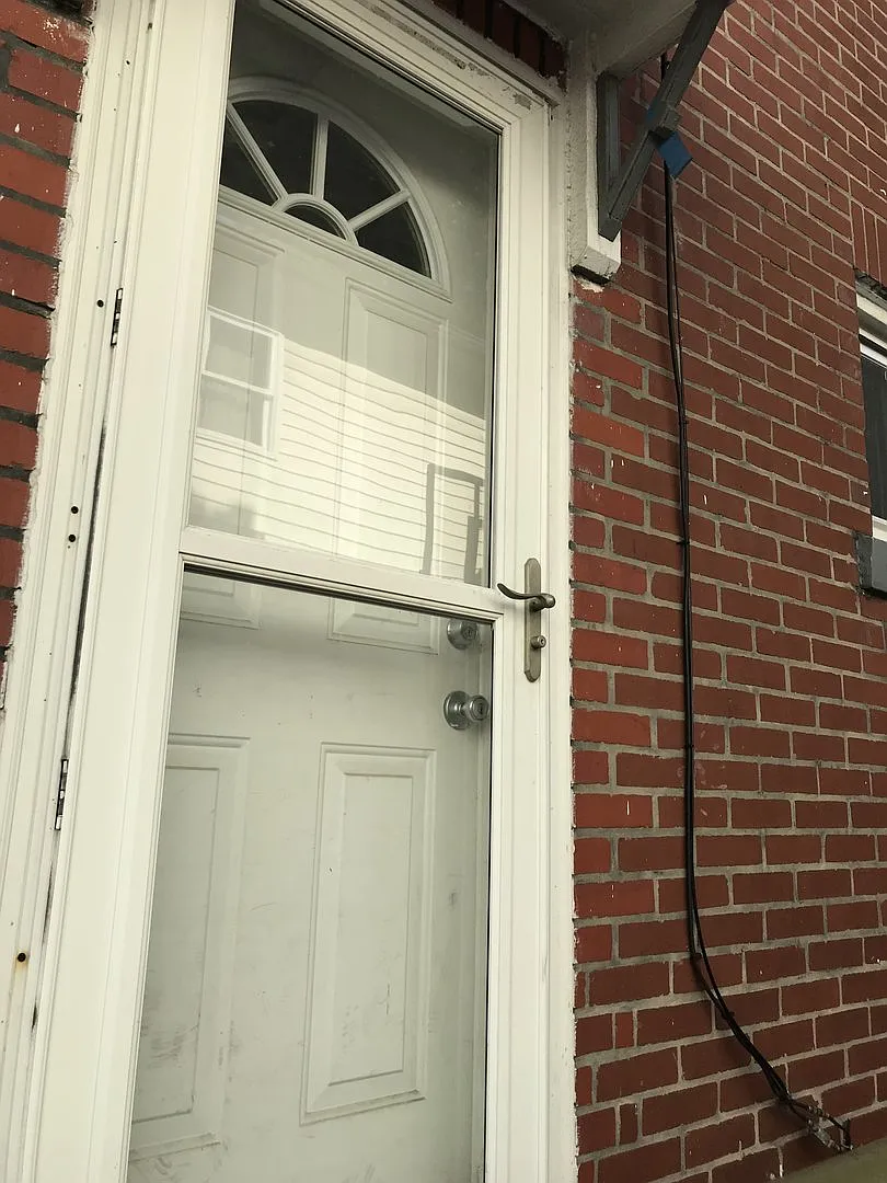 2 bed, 1050 sqft, $1,175 — Photo 3