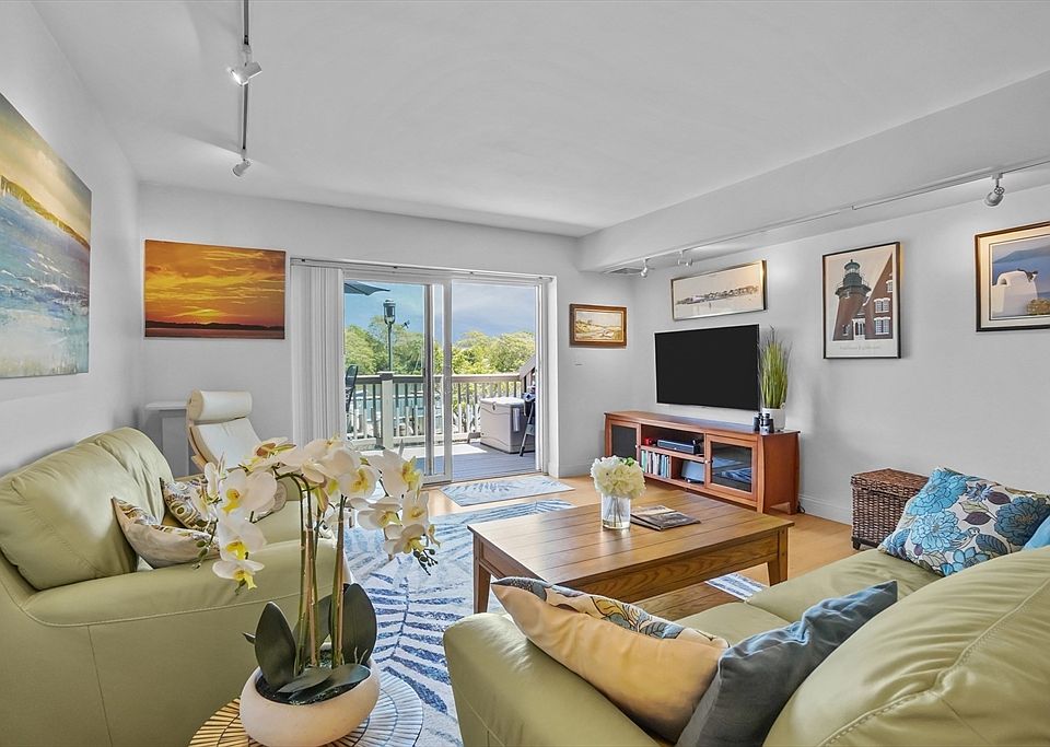1st image of 45 Main St #112