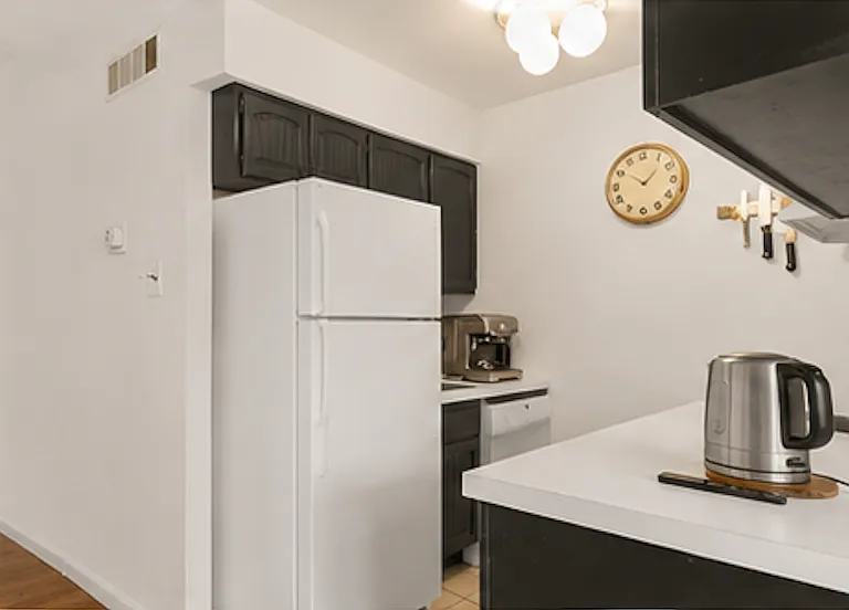 759 N Ringgold St #B — Photo 22