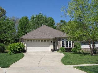 987 Pebblebeach Dr, Lansing, KS 66043