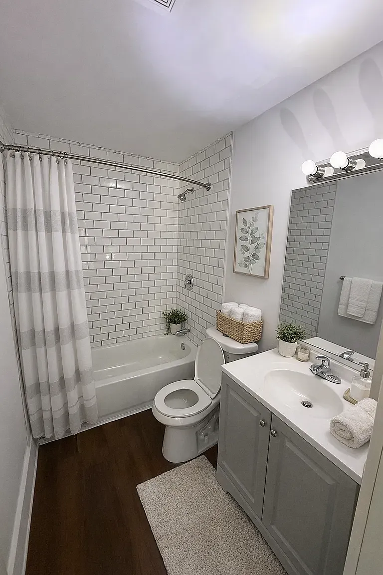 3 bed, 925 sqft, $1,980 — Photo 4