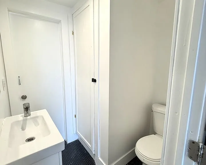 2330 E Cesar E Chavez Ave #5 — Photo 8