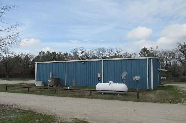 Studio, 1600 sqft, $1,600 — Photo 4