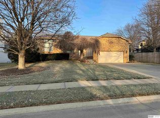 15716 Woolworth Ave, Omaha, NE 68130