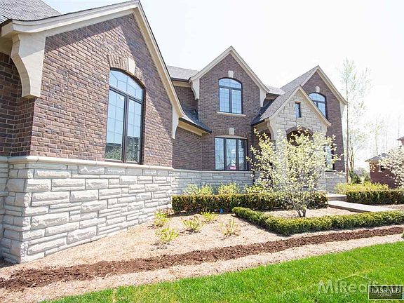 5th image of 62622 Pond Dr