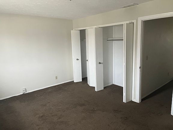 3rd image of 1394 E 263rd St