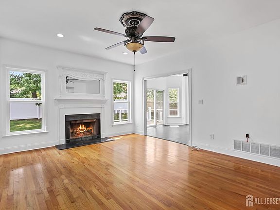 3rd image of 4 Claire Ct