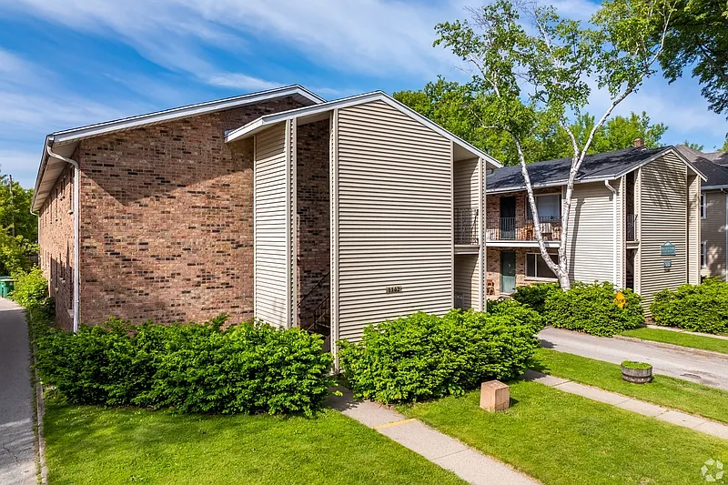1 bed, 1.0 bath, $799 — Photo 4