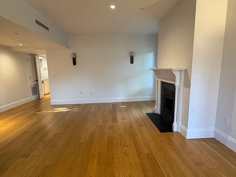 87 Gardner St — Photo 9