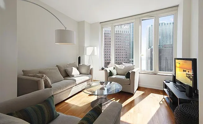 Rented by Compass | media 34