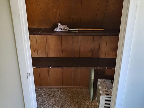4th image of 165 W 4th St #4