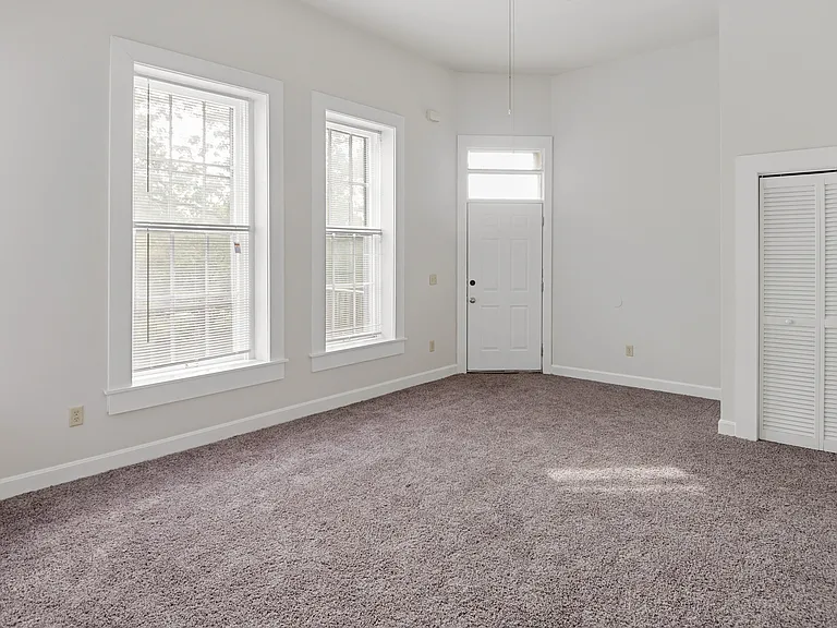 922 S 6th St #5 — Photo 3