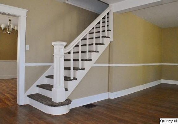 4th image of 2110 State St