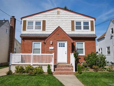 9 Court Street, Elmont, NY, 11003