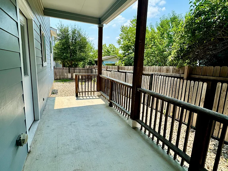 6911 Meador Ave — Photo 34