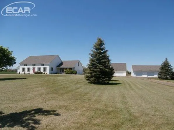 2325 Escott Rd, Owosso, MI 48867