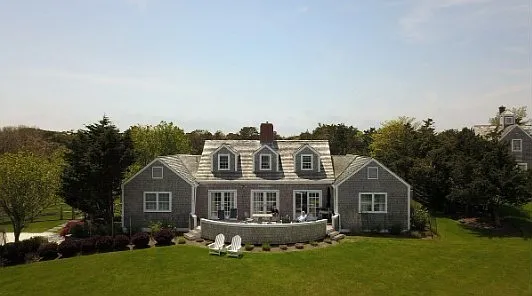 4 bed, 3.5 bath, 2368 sqft, $25,000 — Photo 2