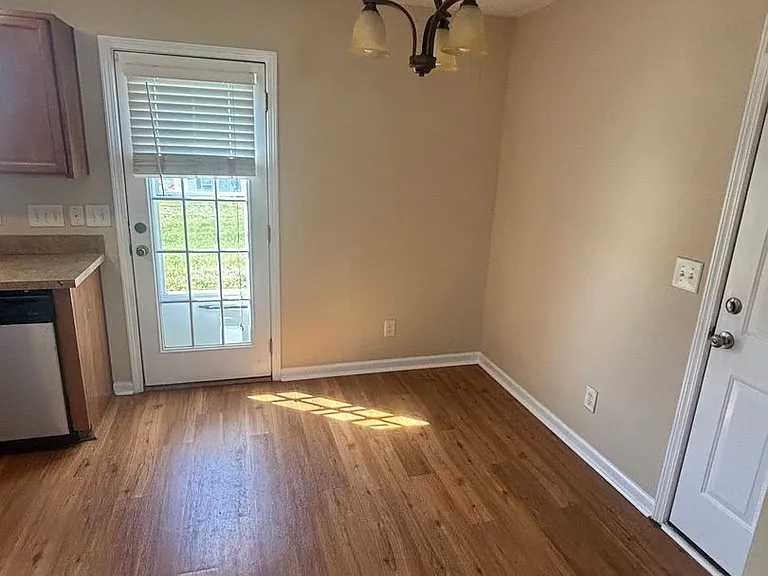 1626 Daisy Park Dr — Photo 4