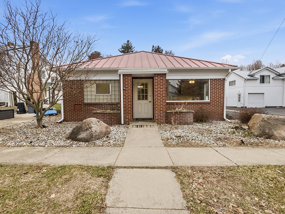 1st image of 214 South St