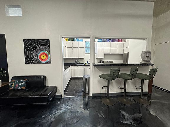 4th image of 44 Clark Rd