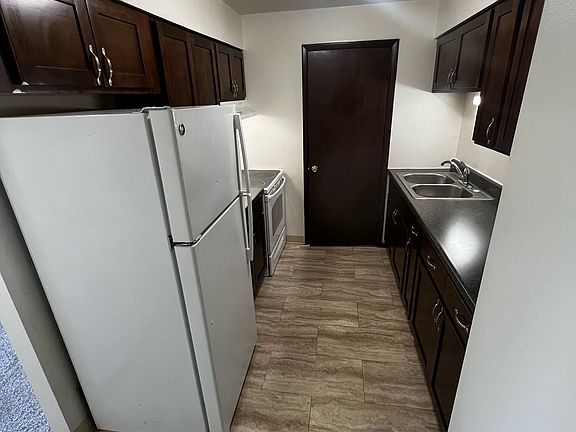 2nd image of 2016 10th St APT 203
