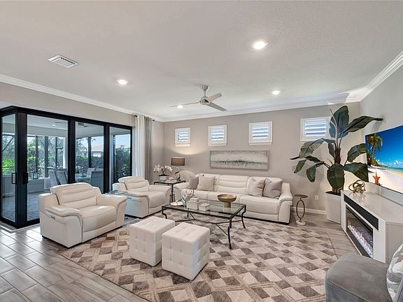 5th image of 5058 Monroe Cir