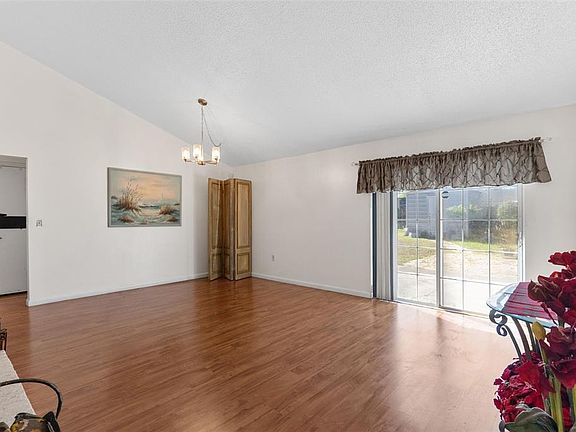 3rd image of 3857 Dovehollow Dr
